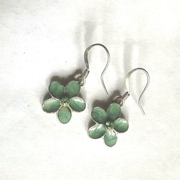 Dainty Flower Earrings - Picture 1 of 1